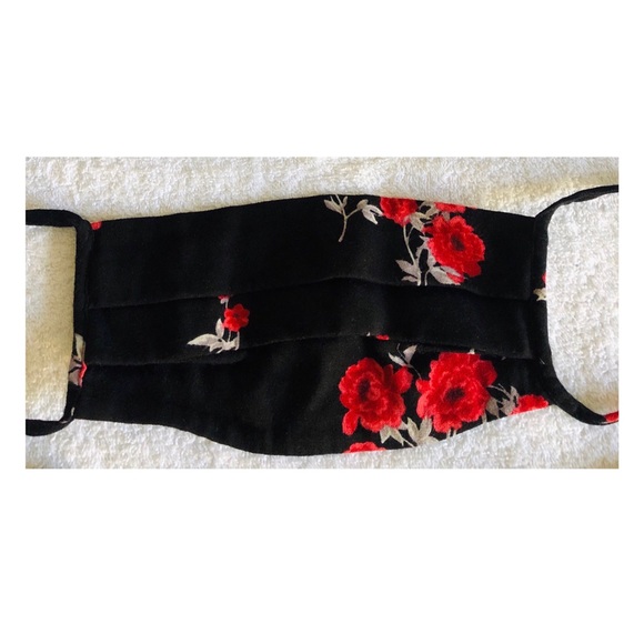 Floral Reformation Masks - Picture 5 of 6